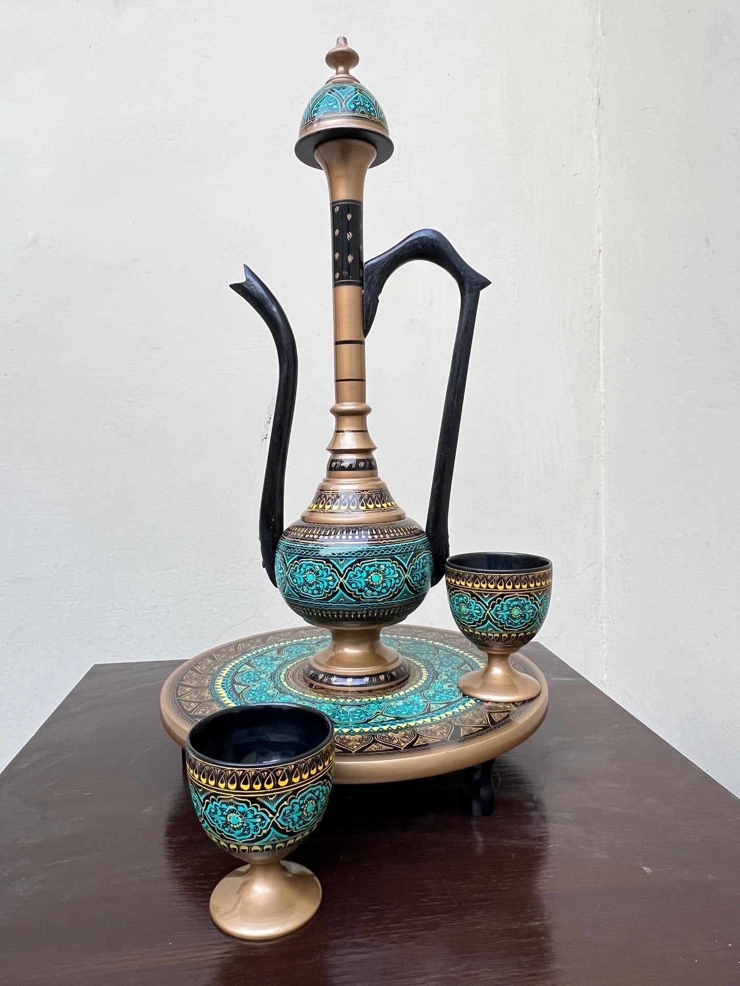 wooden Handmade Umr e khyam 25 inches hight,) with 2 Wine Glass and Tray.