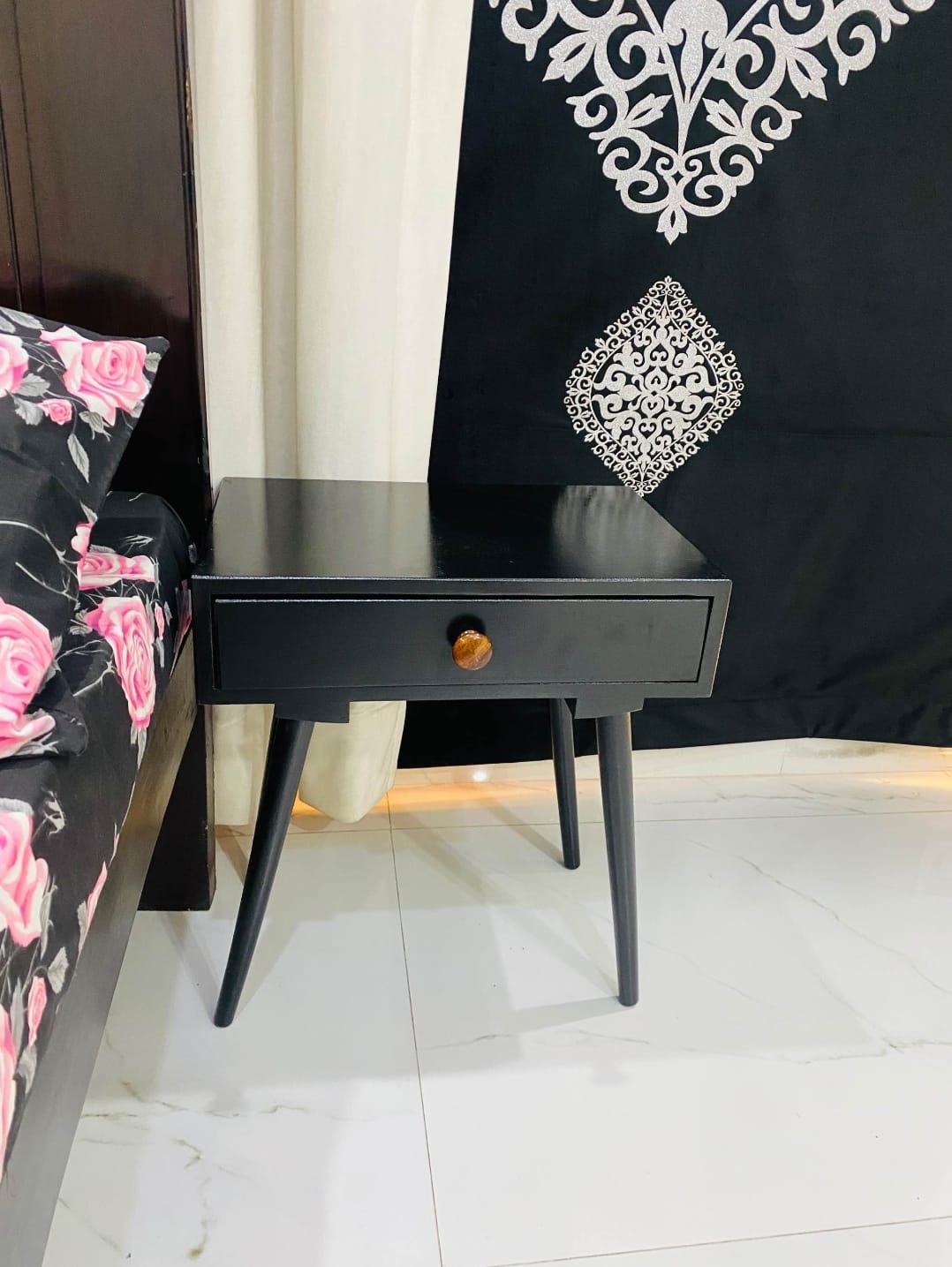 Decor Therapy Mid Century 1-Drawer Wood Side Accent Table ( Black)