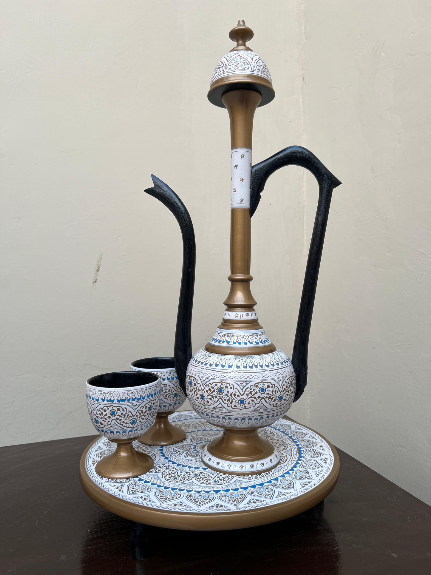 wooden Handmade Umr e khyam (30 inches hight,) with 2 Wine Glass and Tray.