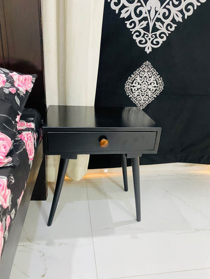 Decor Therapy Mid Century 1-Drawer Wood Side Accent Table ( Black)
