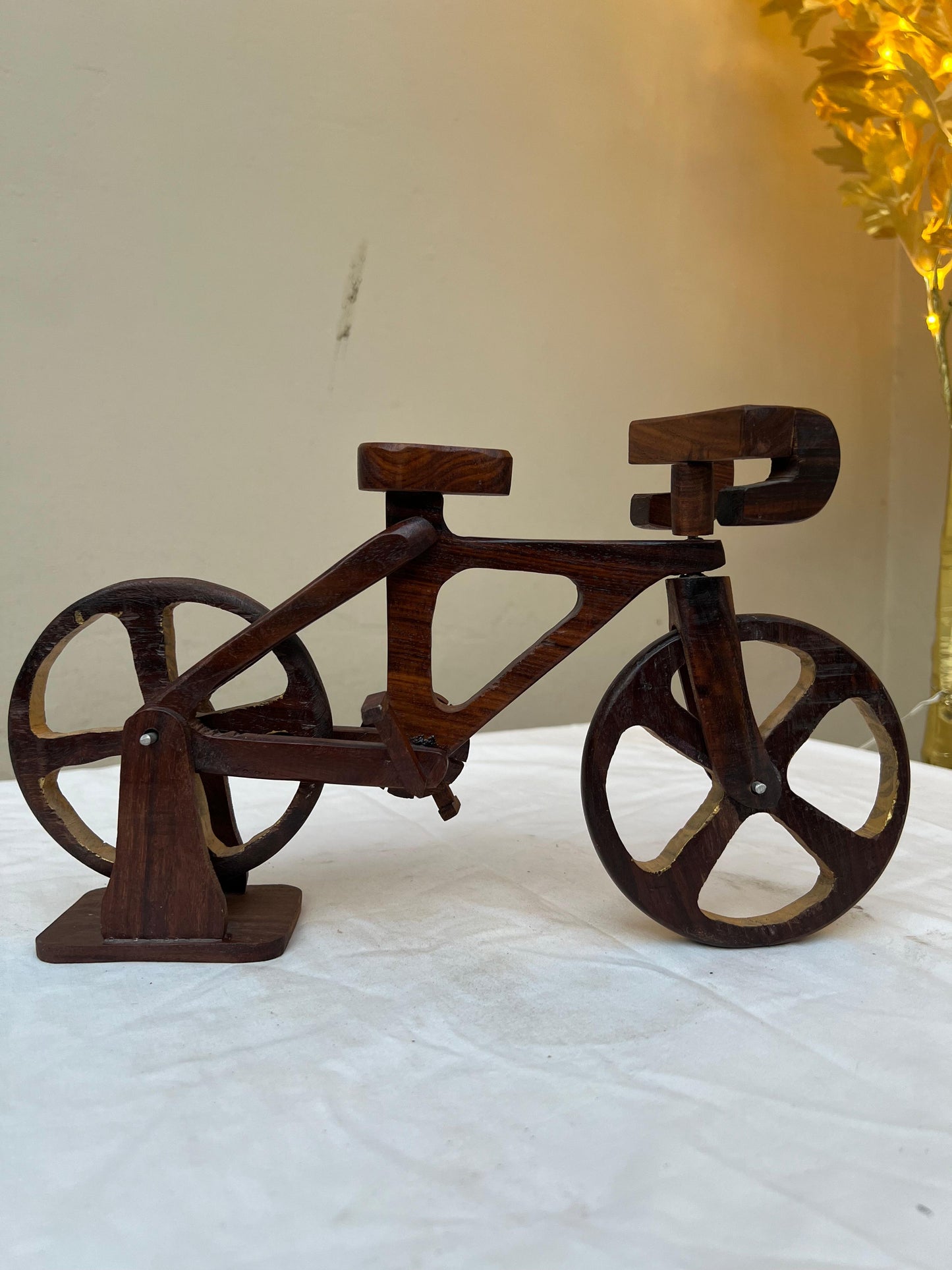 Handcrafted Pure Sheesham Wood Antique Cycle Model 10*7