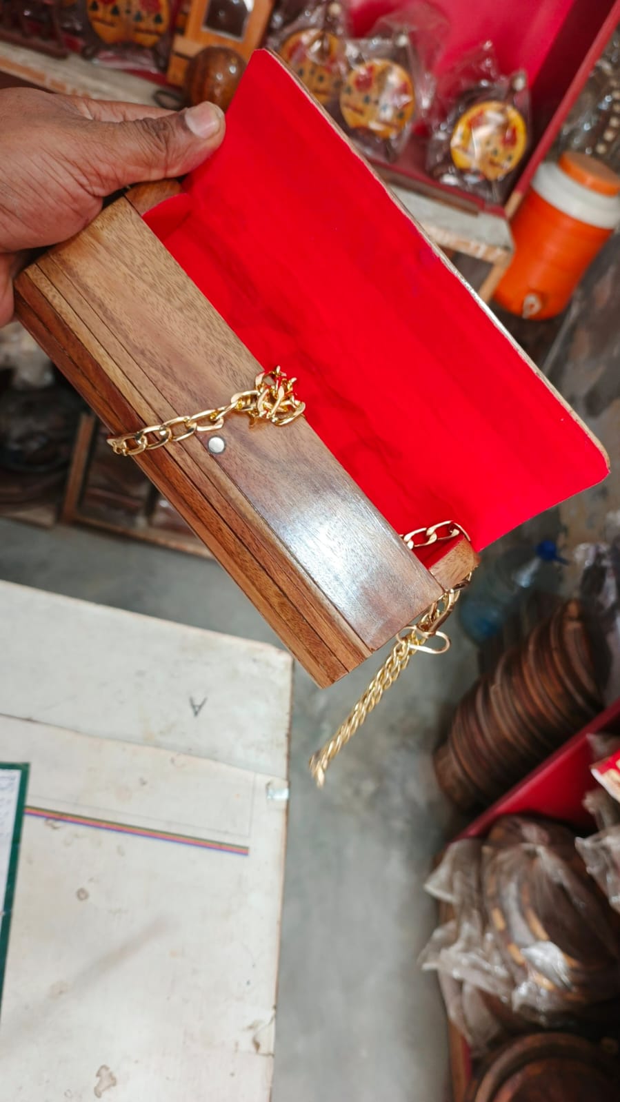 Exclusive Wooden Clutch Purse – Handcrafted Luxury for Stylish Women